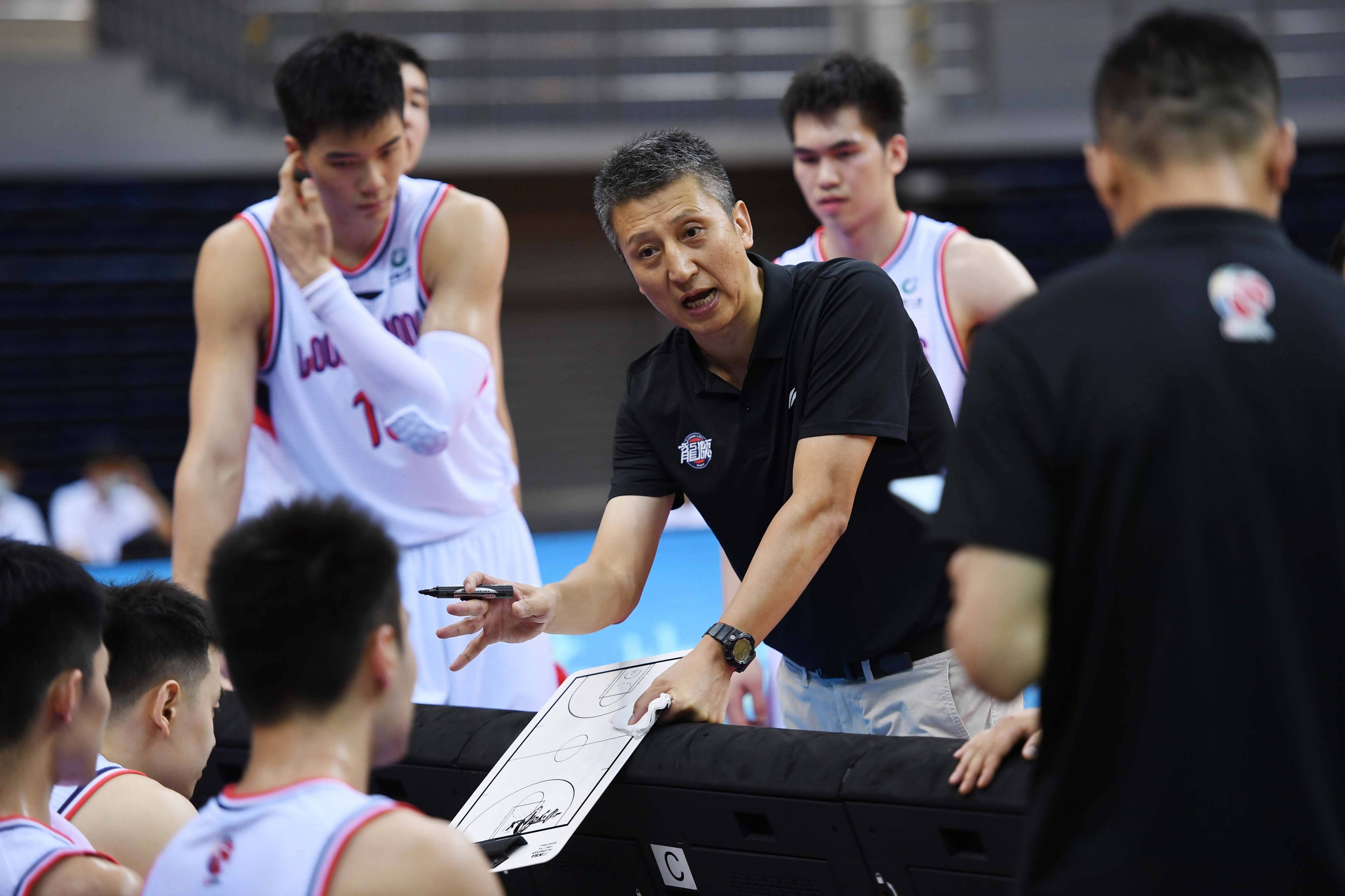 包含里程碑夜浙江队外线爆发，全明星赛转会期刷纪录，悬念犹存，身体对抗强度拉满的词条-九游棋牌